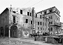 Padova-Piazza Antenore,primi anni '30' prima delle demolizione per ricavare la piazza. (Adriano Danieli)